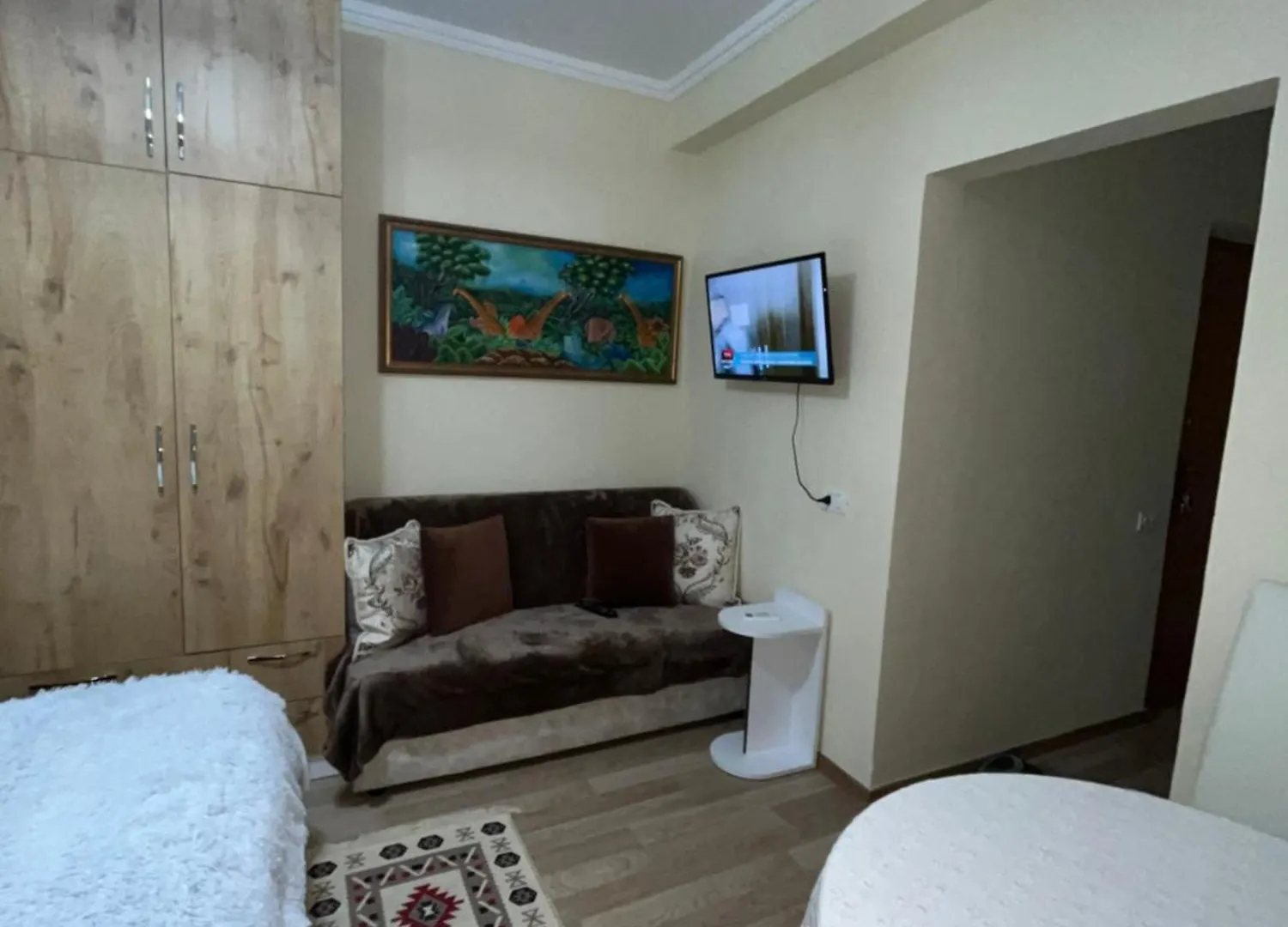티라나 Evis House 아파트 알바니아